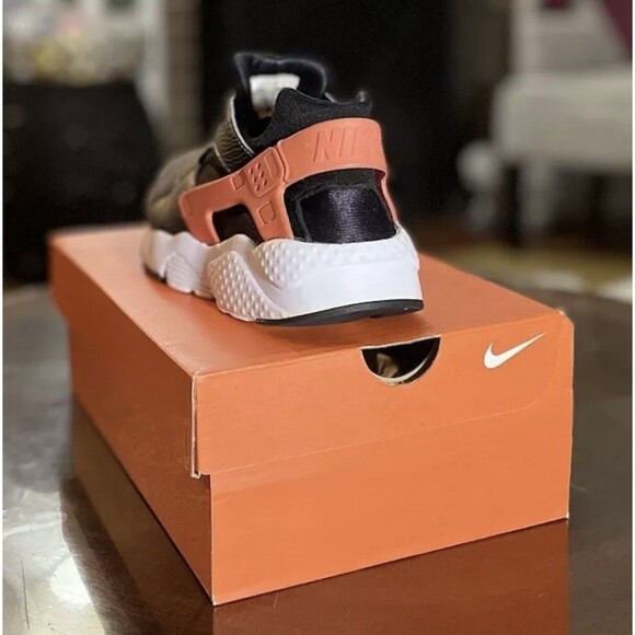 Size 6.5 (GS)~Nike Huarache Run Low~Black/Crimson/White~654275-010~No Box - Picture 5 of 6